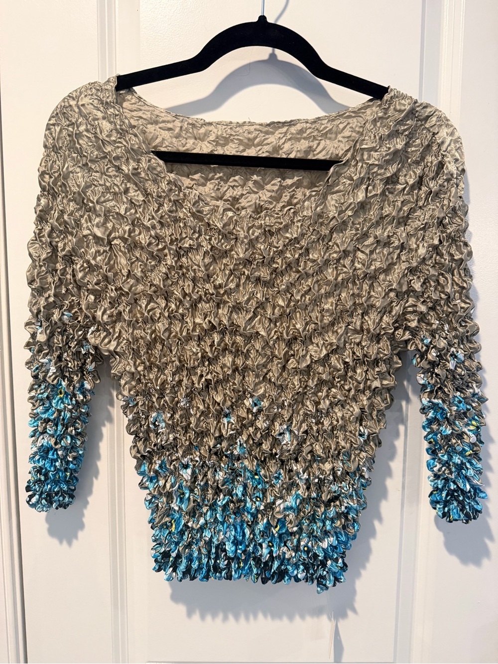 Crinkled V-Neck Ombre Sweater in Taupe and Aqua